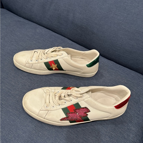 Gucci White Sneakers with Red and Green Accents - Picture 3 of 6